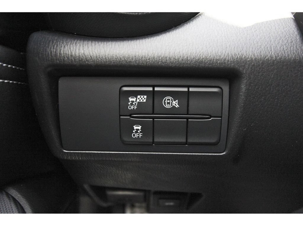 New 2026 MAZDA MX-5 Miata Club w/ Interior Package RWD image 16