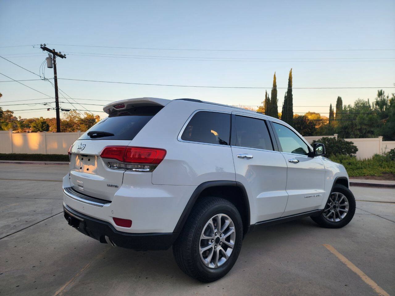 Used 2015 Jeep Grand Cherokee Limited AWD/4WD image 8