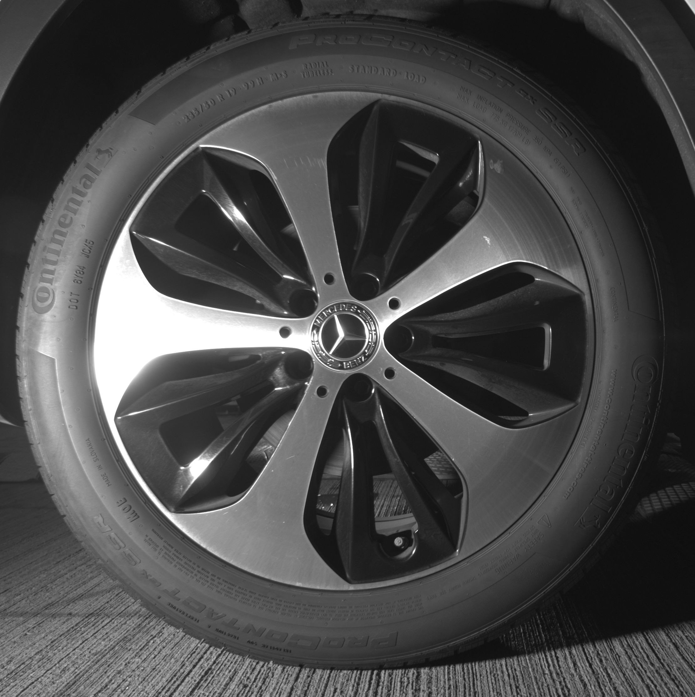 Used 2025 Mercedes-Benz GLB 250 4MATIC image 15