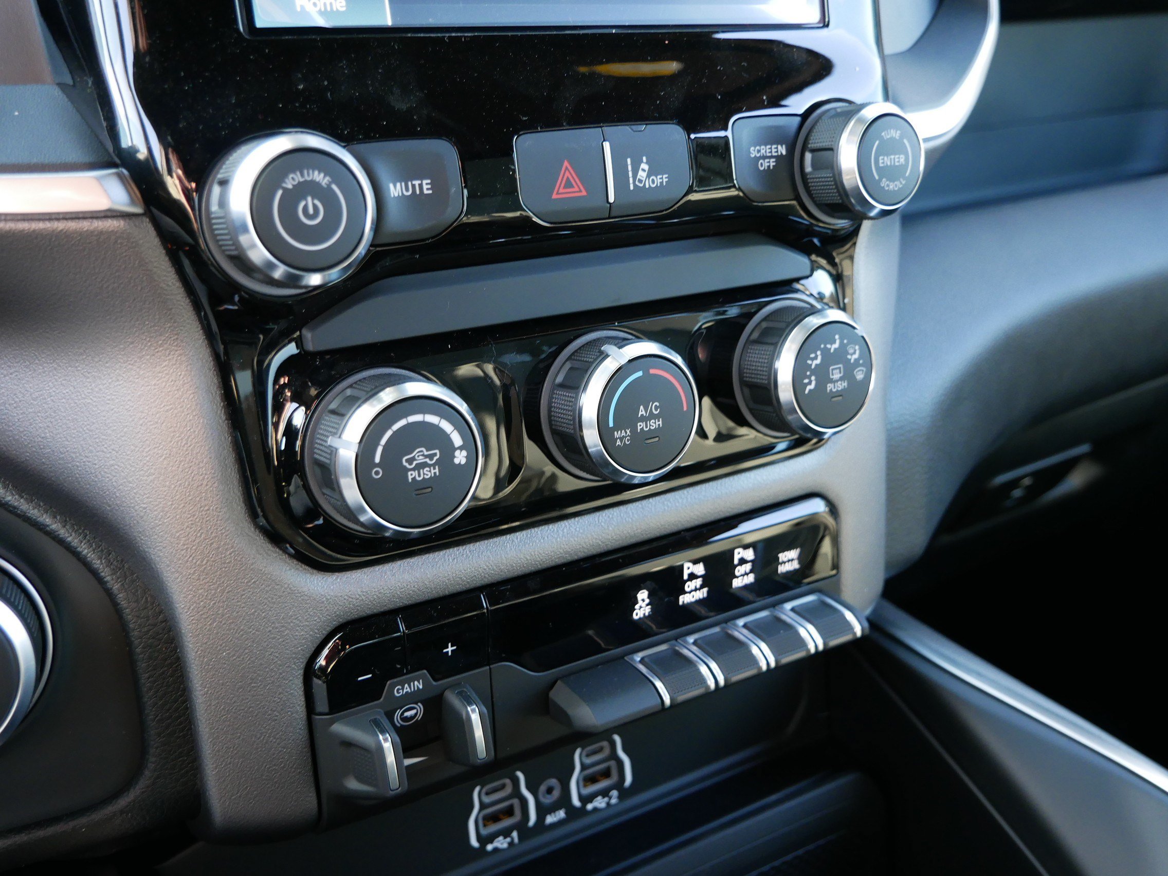 New 2026 RAM 1500 Big Horn AWD/4WD image 15