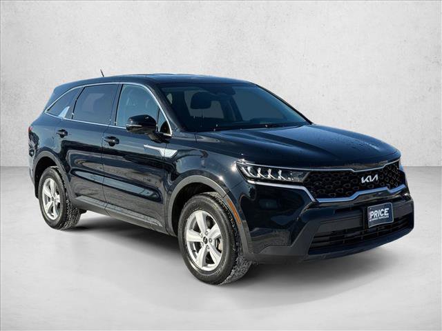 Used 2023 Kia Sorento LX image 3