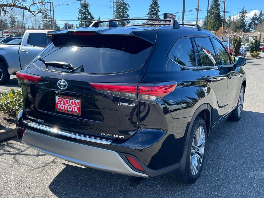 Certified 2021 Toyota Highlander Platinum AWD/4WD image 6