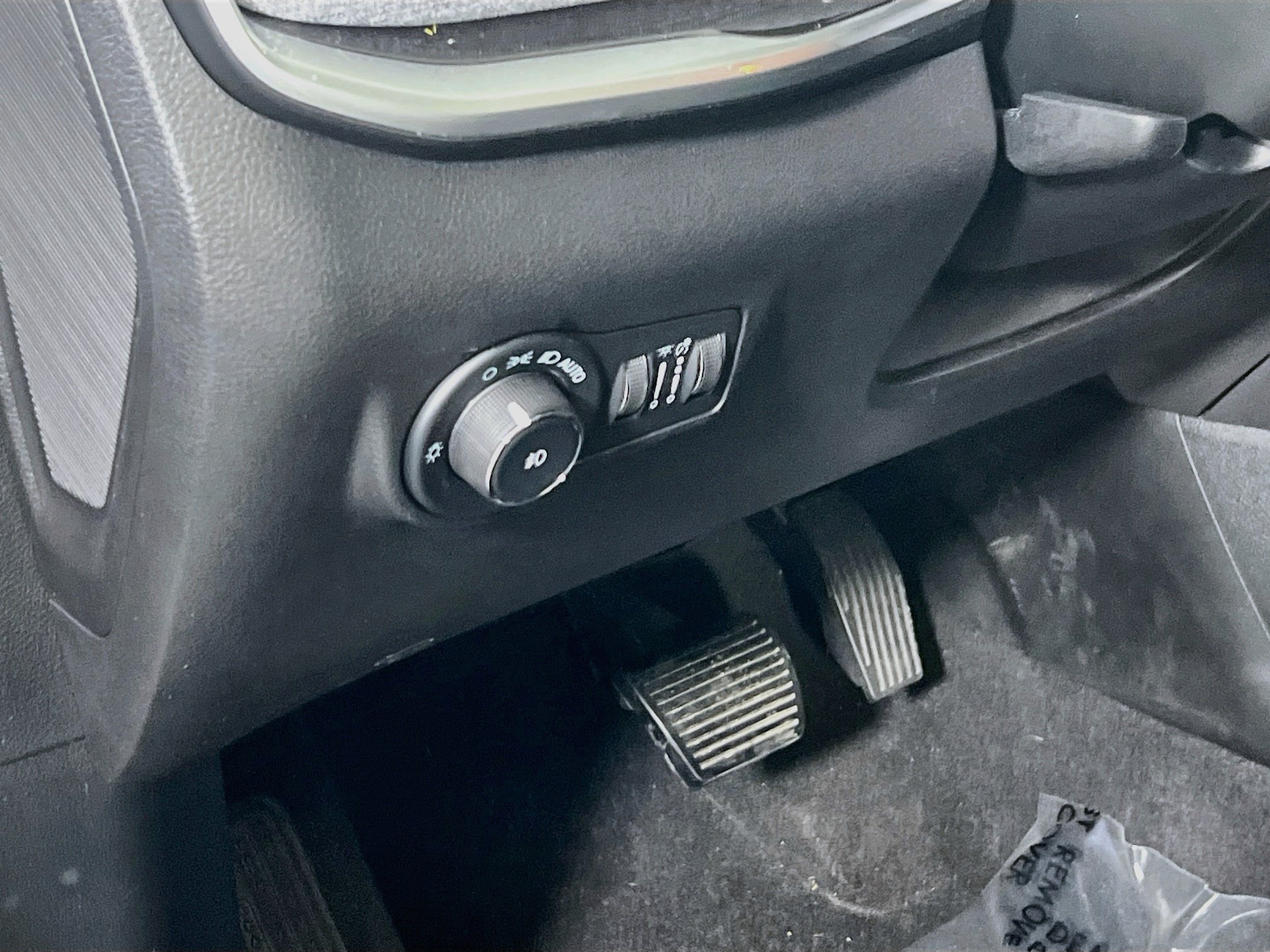 Used 2022 Jeep Compass Latitude w/ Sun and Sound Group AWD/4WD image 10