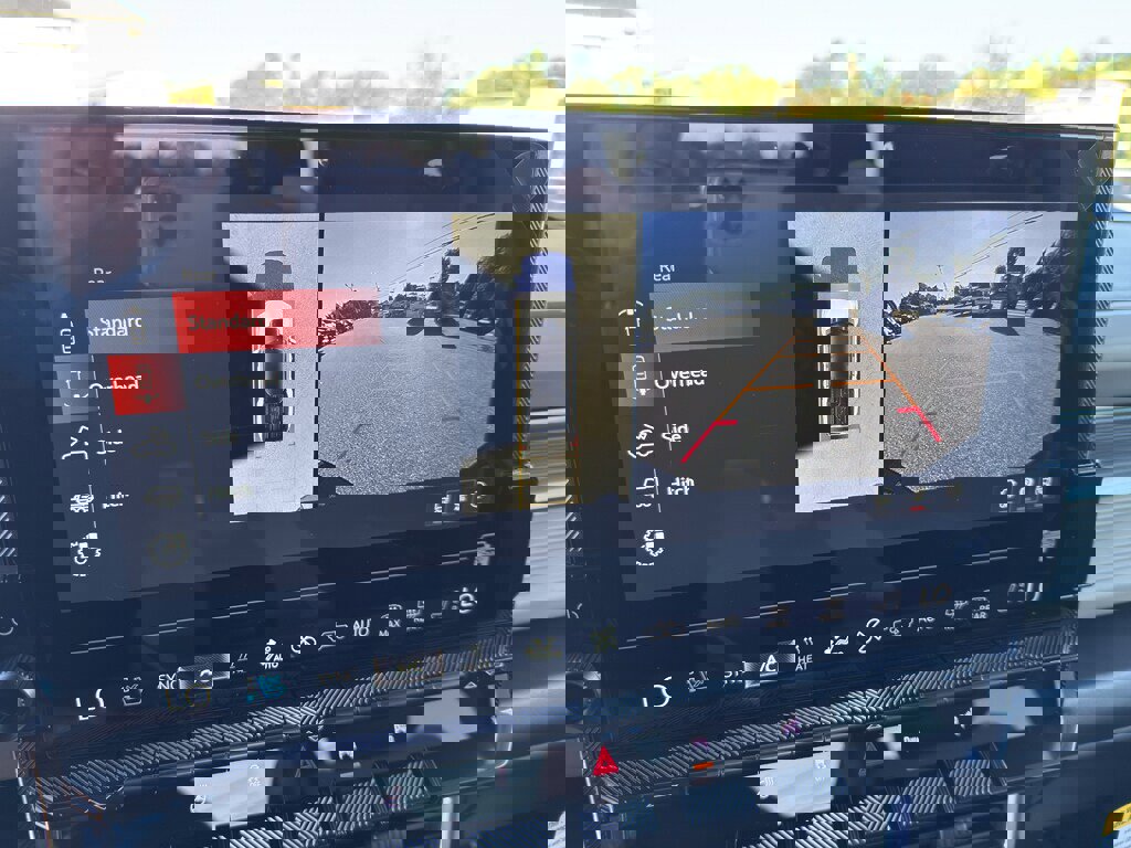 New 2026 GMC Hummer EV 4x4 Crew Cab image 10