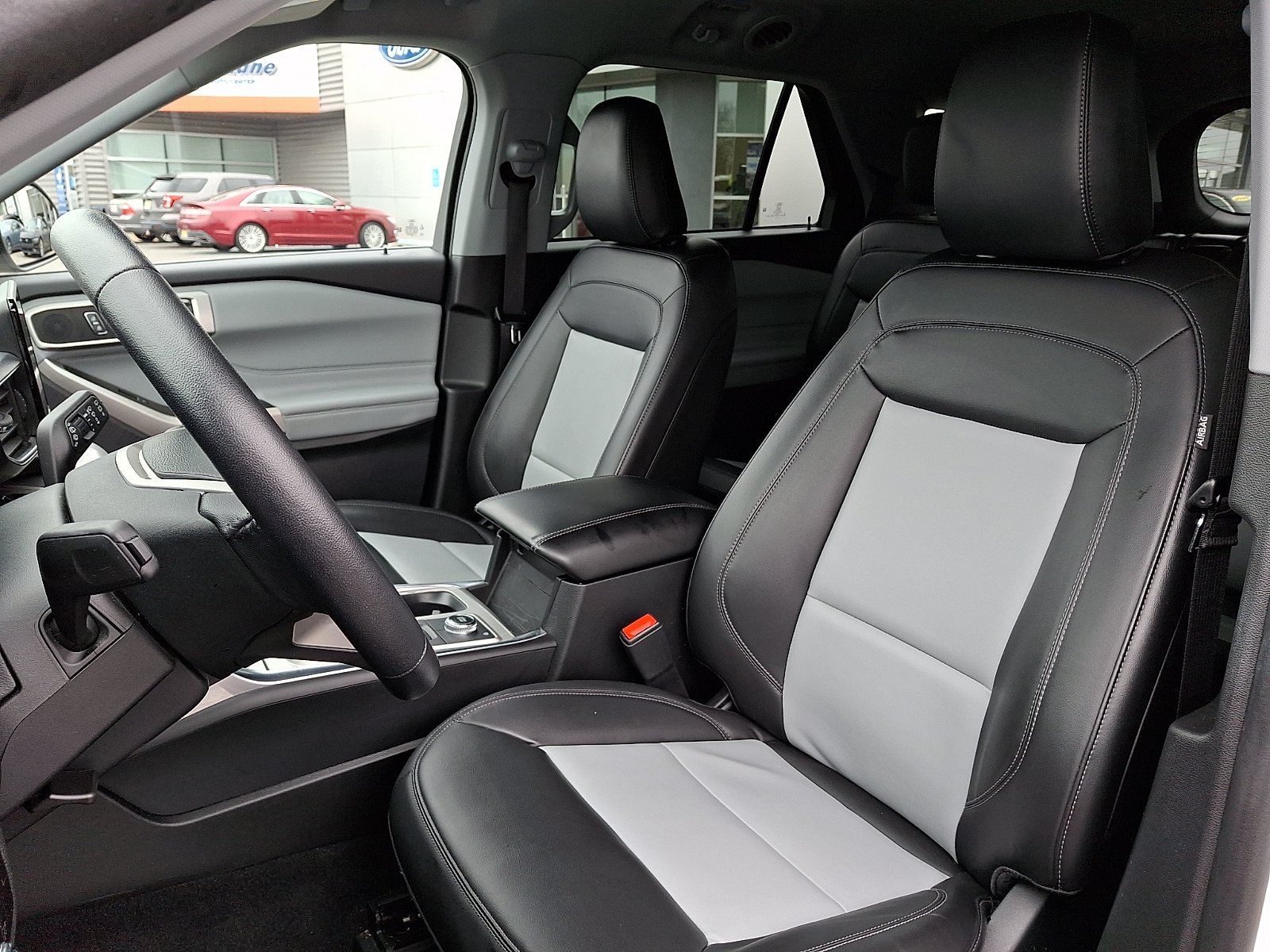 Certified 2023 Ford Explorer XLT w/ Equipment Group 202A AWD/4WD image 13