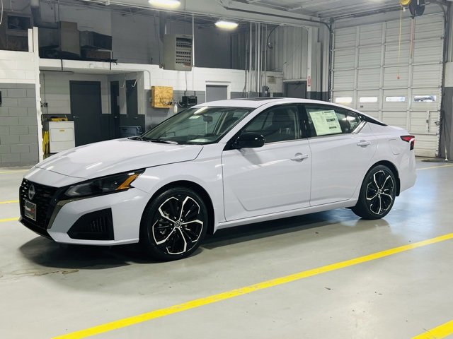 New 2025 Nissan Altima 2.5 SR w/ SR Premium Package image 13