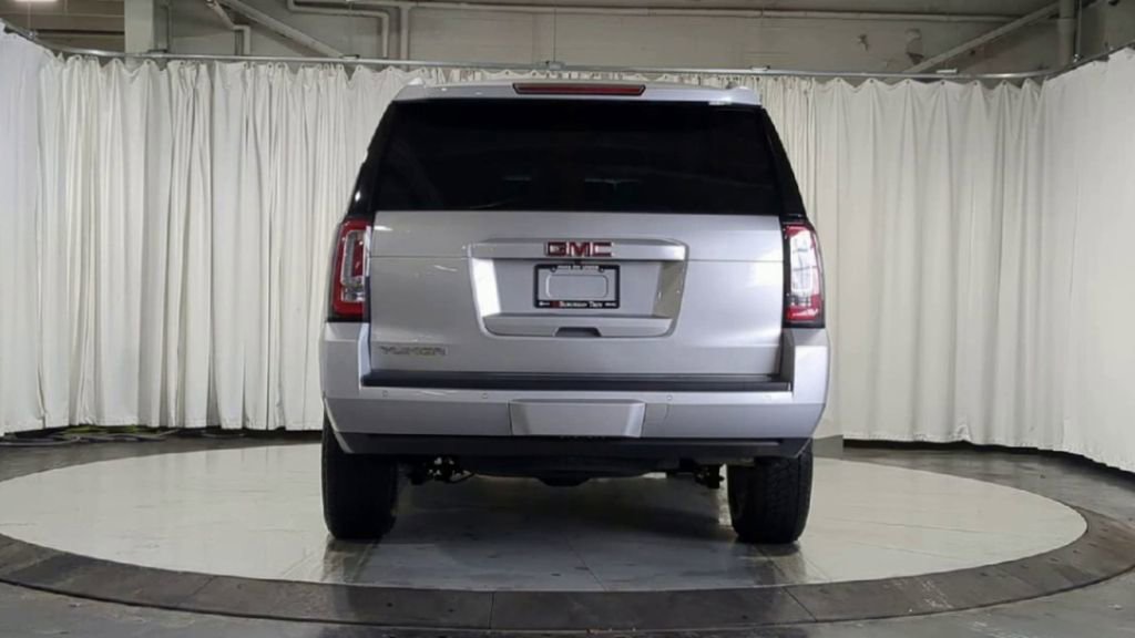 Used 2016 GMC Yukon SLE w/ Convenience Package image 9
