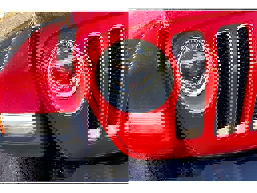 Used 2019 Jeep Wrangler Unlimited Sahara image 29