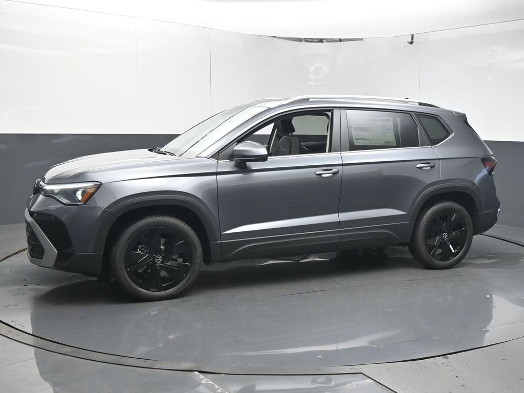 New 2025 Volkswagen Taos SE image 4