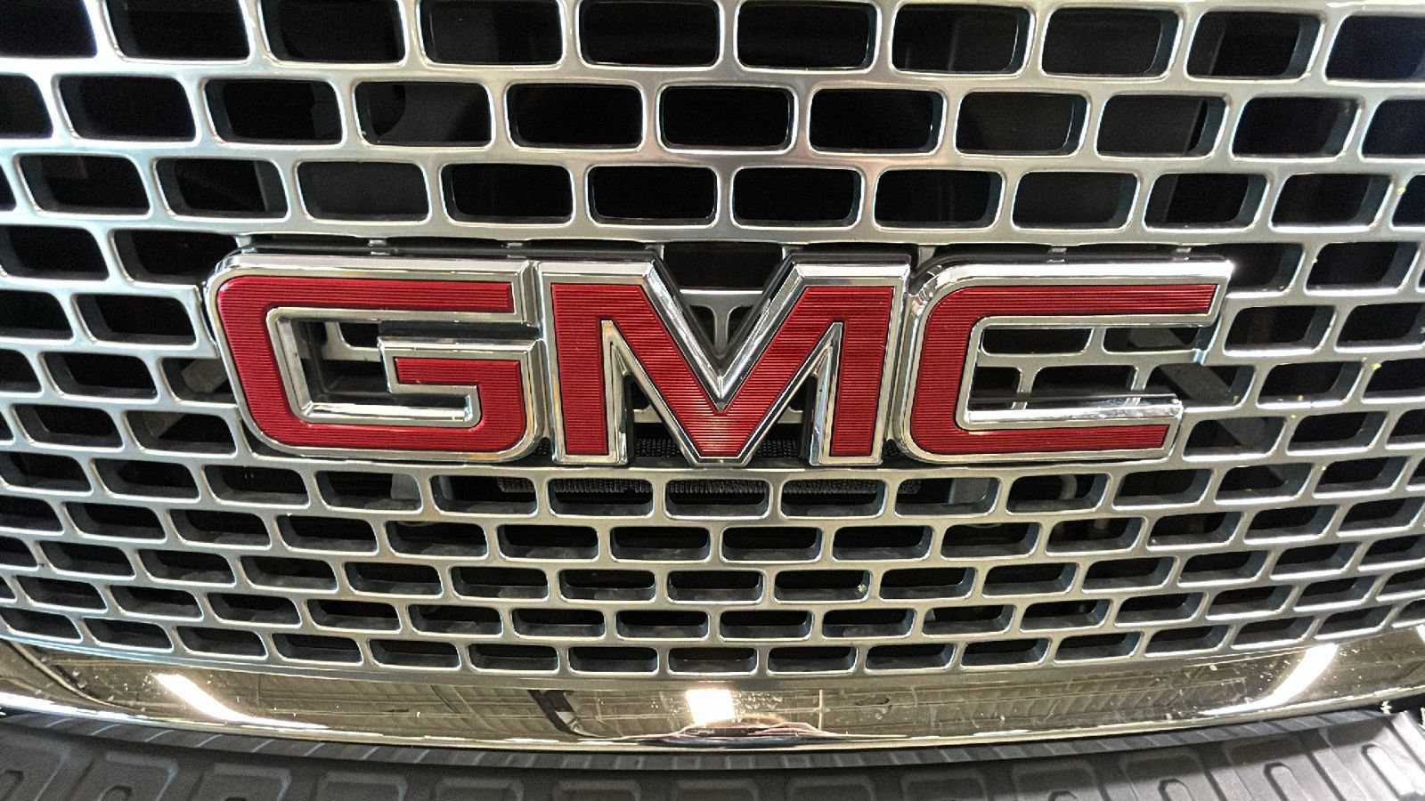 Used 2015 GMC Sierra 2500 Denali AWD/4WD image 8