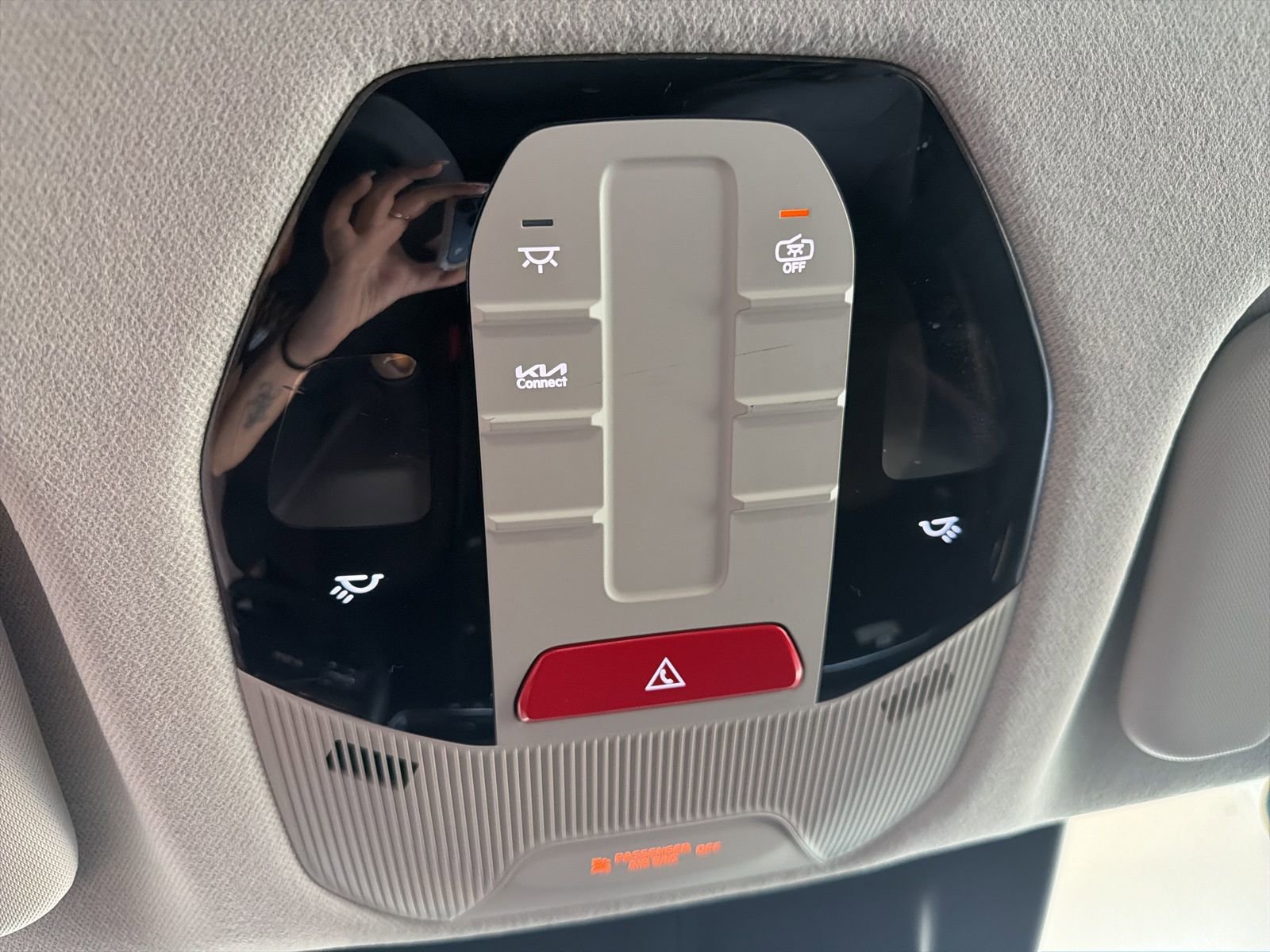 Used 2025 Kia K4 EX image 29