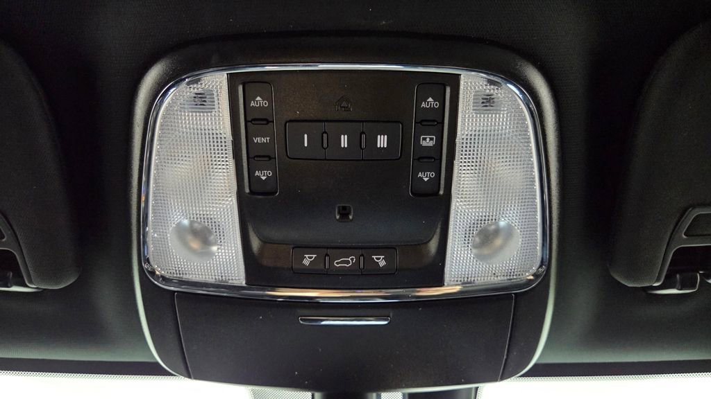 Used 2021 Jeep Grand Cherokee Overland image 30