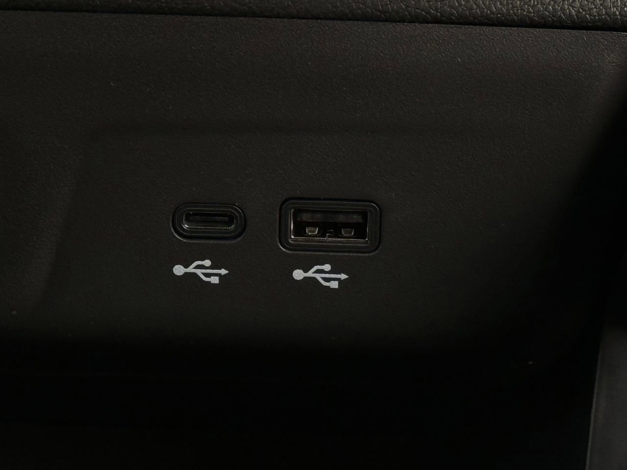 New 2026 Chevrolet TrailBlazer RS w/ Convenience Package FWD image 18