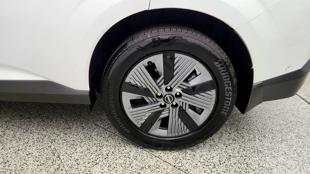 Used 2025 Nissan Murano SL AWD/4WD image 9