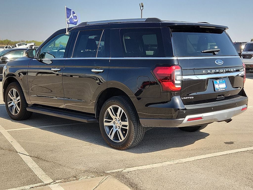 Used 2024 Ford Expedition Limited RWD image 3