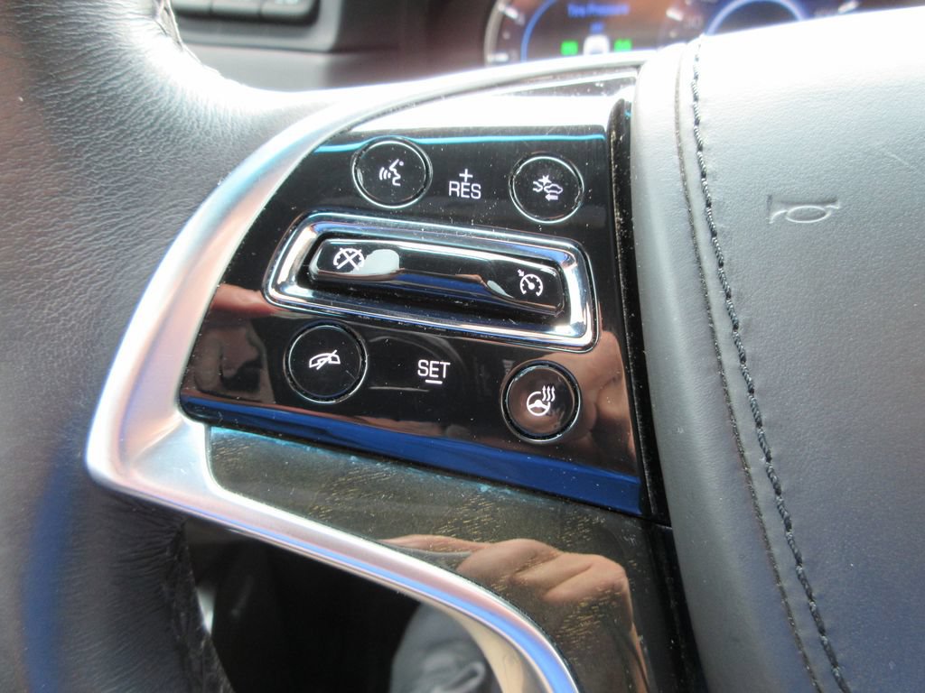 Certified 2018 Cadillac Escalade Platinum AWD/4WD image 29