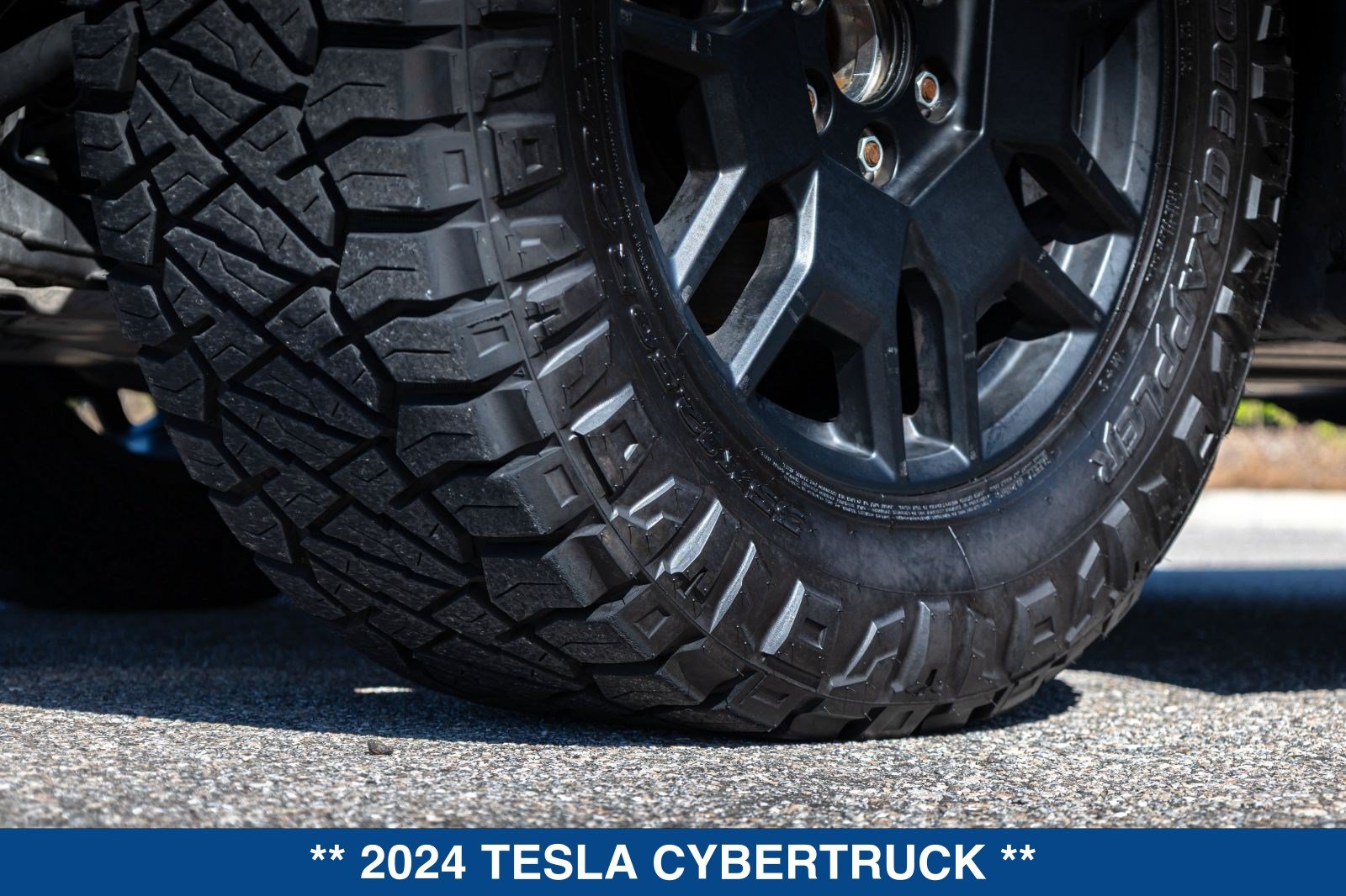 Used 2024 Tesla Cybertruck Cyberbeast AWD/4WD image 20