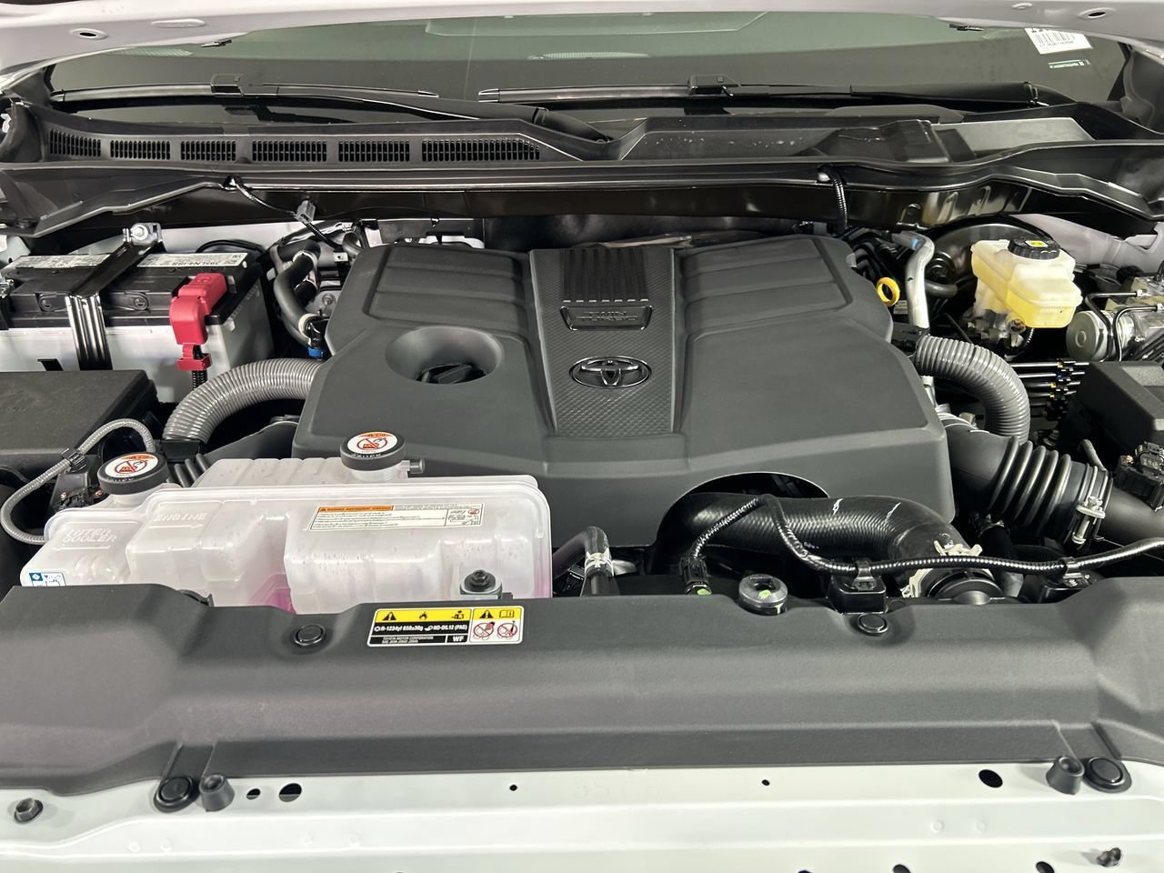 New 2026 Toyota Tundra Limited AWD/4WD image 10