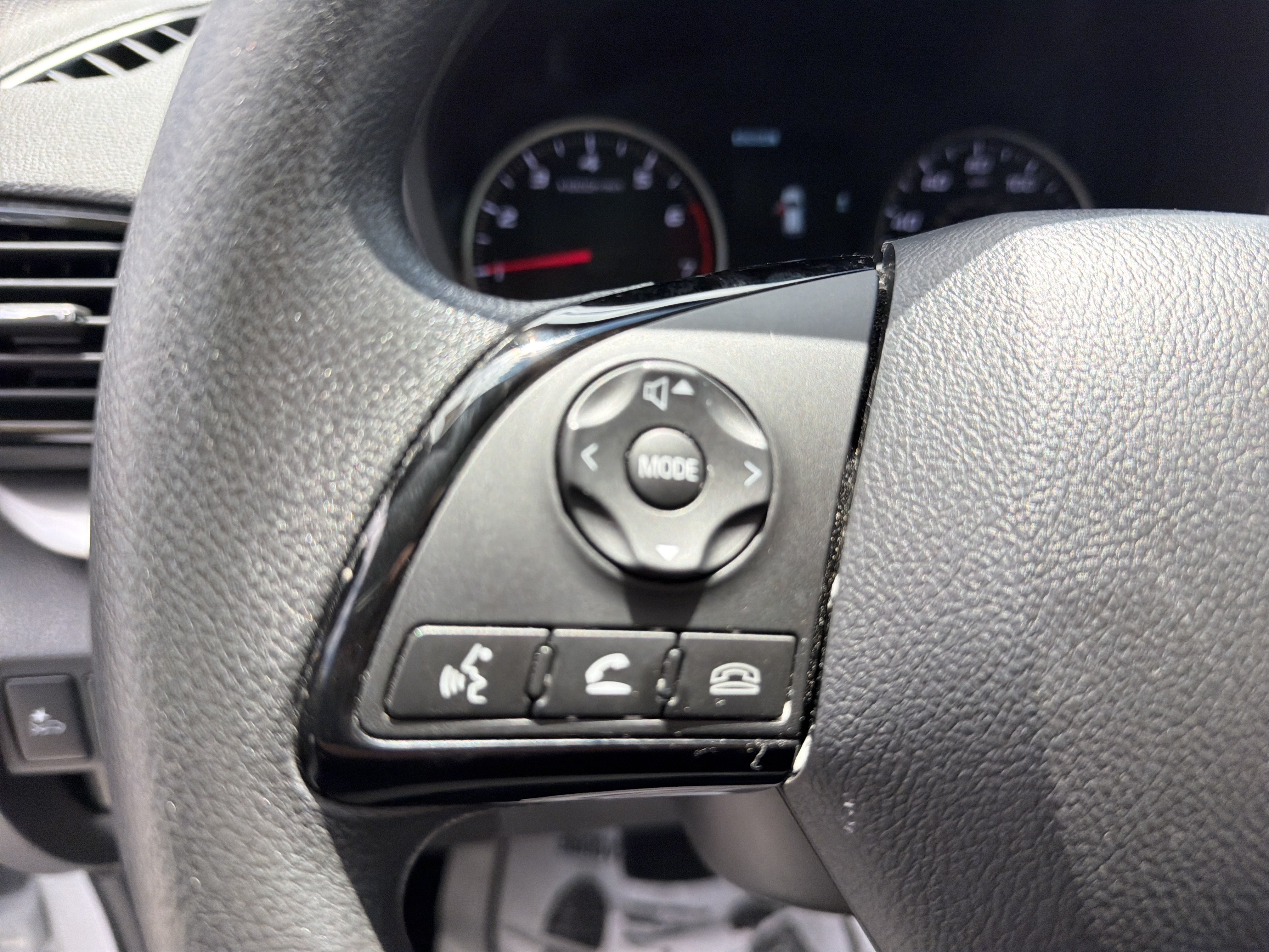 Used 2024 Mitsubishi Eclipse Cross LE AWD/4WD image 19