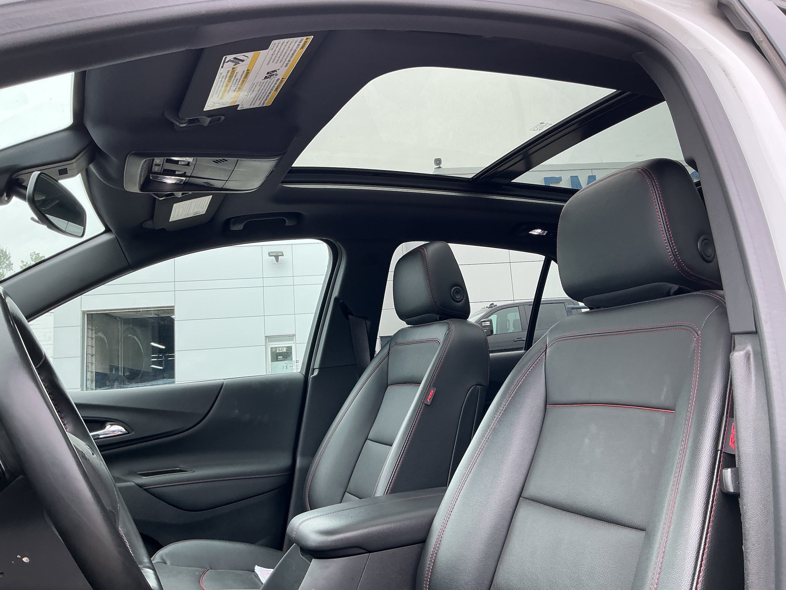 Certified 2023 Chevrolet Equinox RS w/ RS Leather Package AWD/4WD image 7