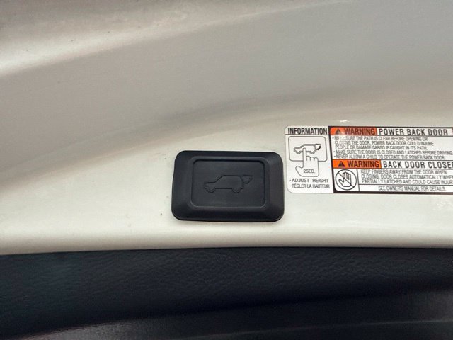 Used 2015 Toyota RAV4 Limited w/ Technology Package FWD image 13