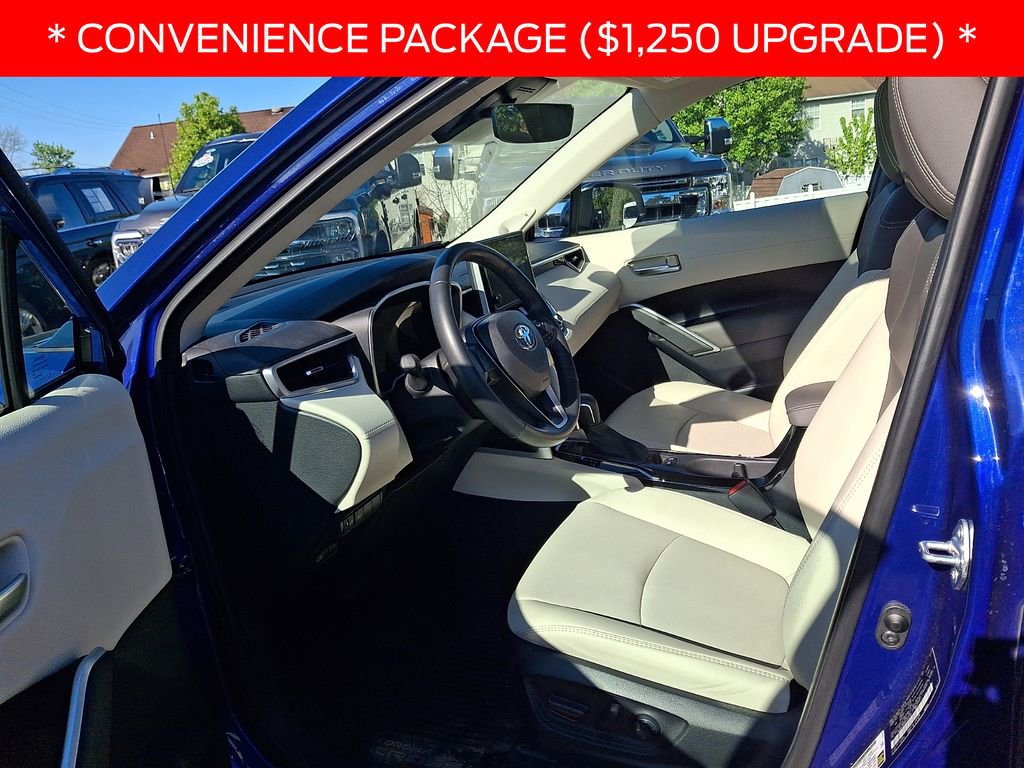 Used 2024 Toyota Corolla Cross XLE w/ Convenience Package AWD/4WD image 13
