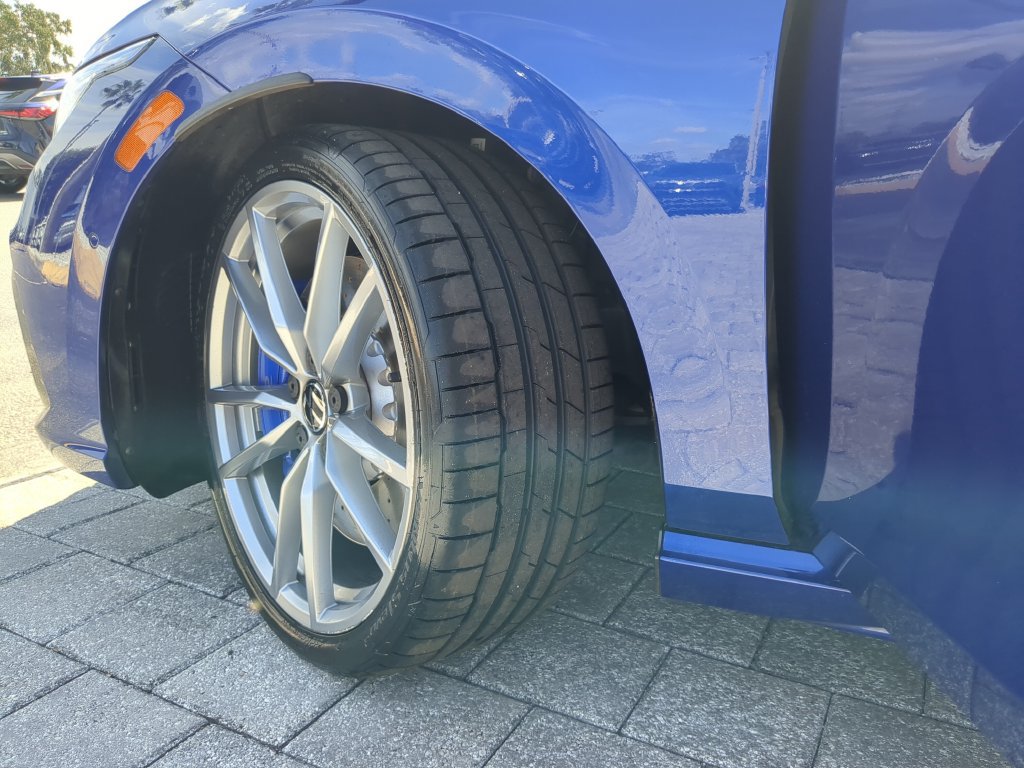 Certified 2024 Volkswagen Golf R AWD/4WD image 33