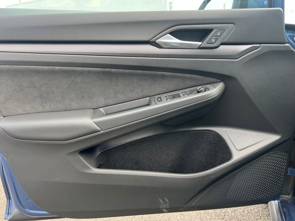 New 2025 Volkswagen GTI SE image 29