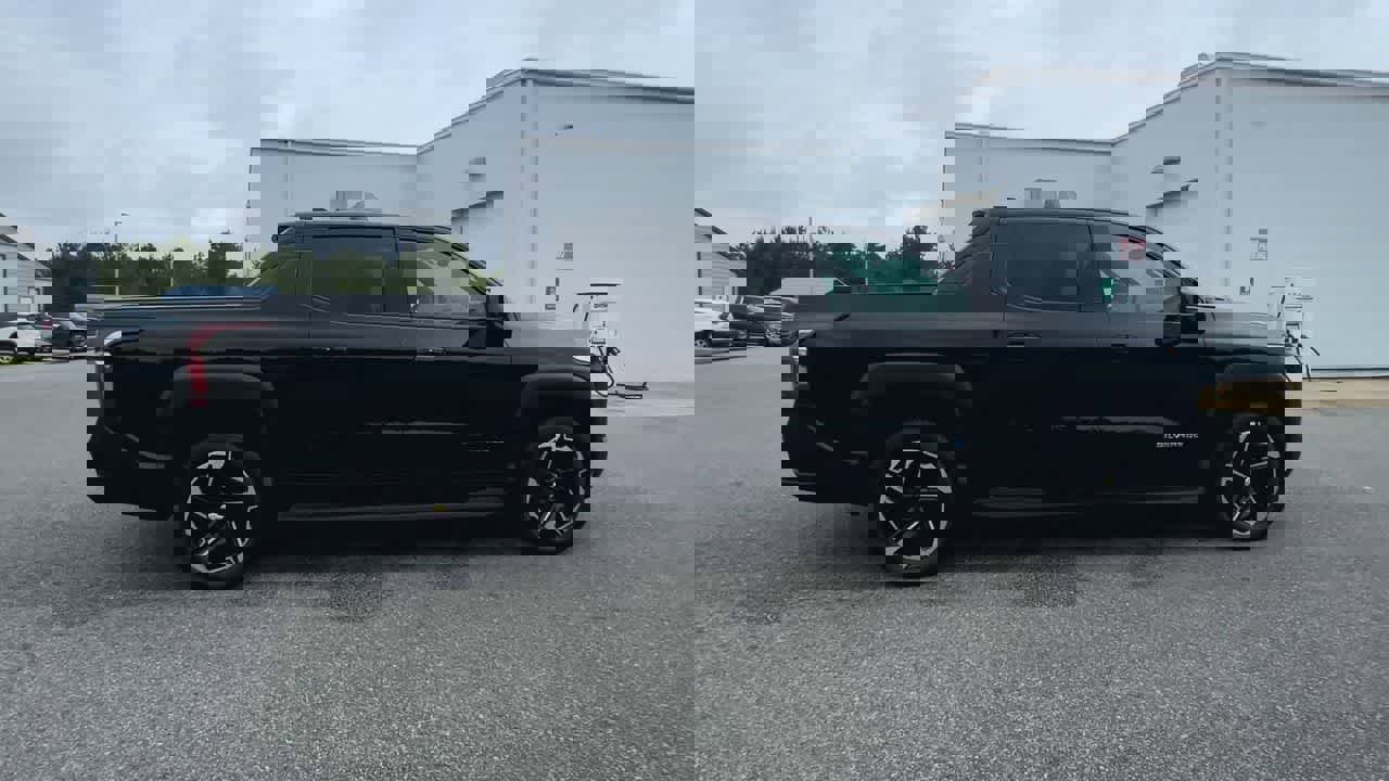 New 2026 Chevrolet Silverado EV LT image 9