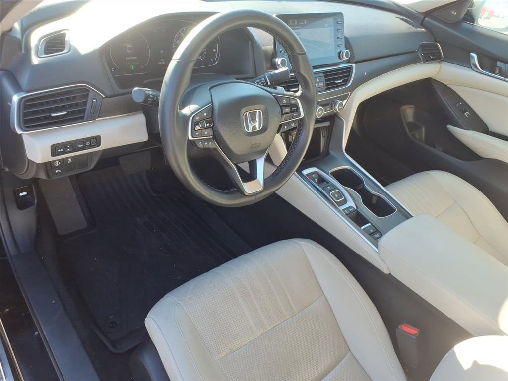 Used 2018 Honda Accord Touring image 6