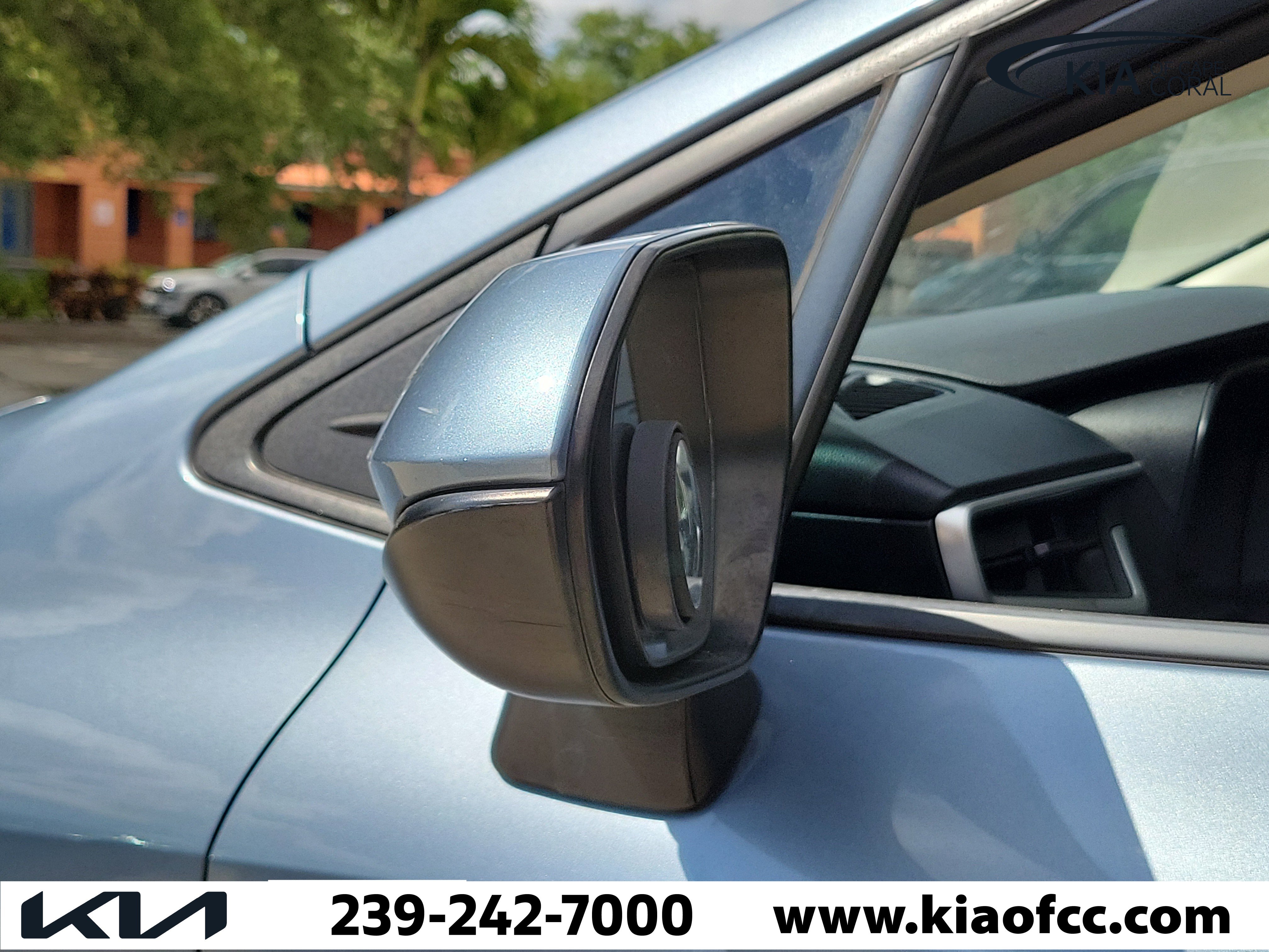 Used 2020 Toyota Corolla LE FWD image 5
