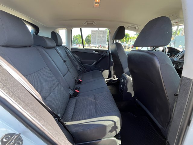 Used 2015 Volkswagen Tiguan S AWD/4WD image 24
