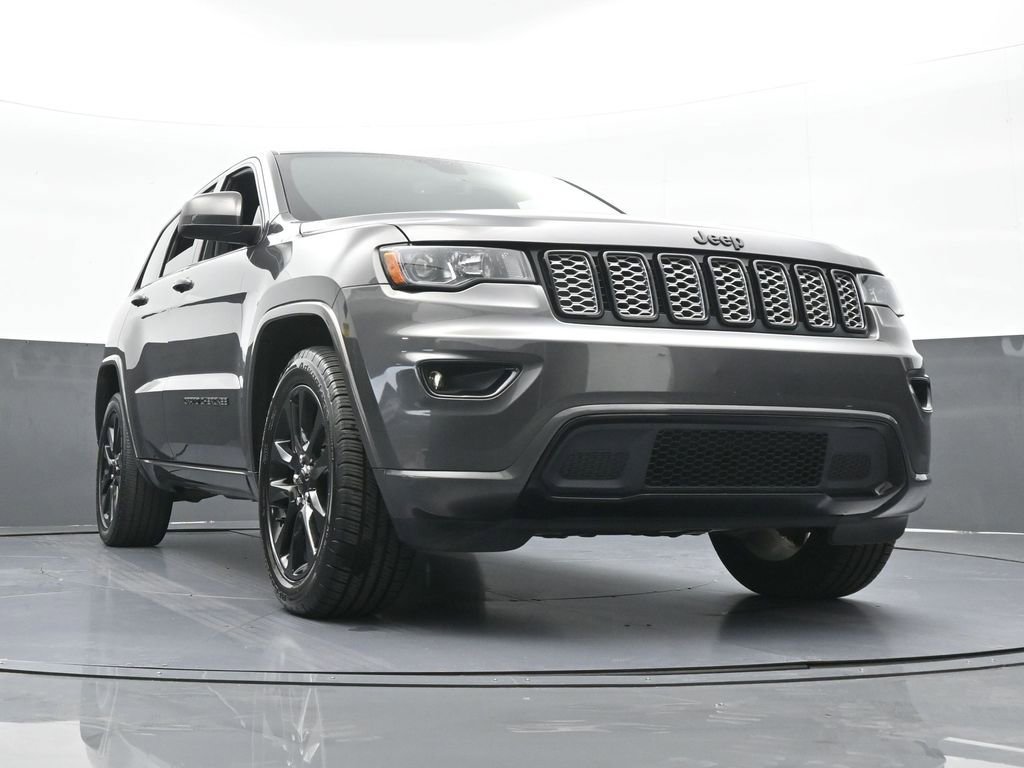 Used 2019 Jeep Grand Cherokee Altitude image 56