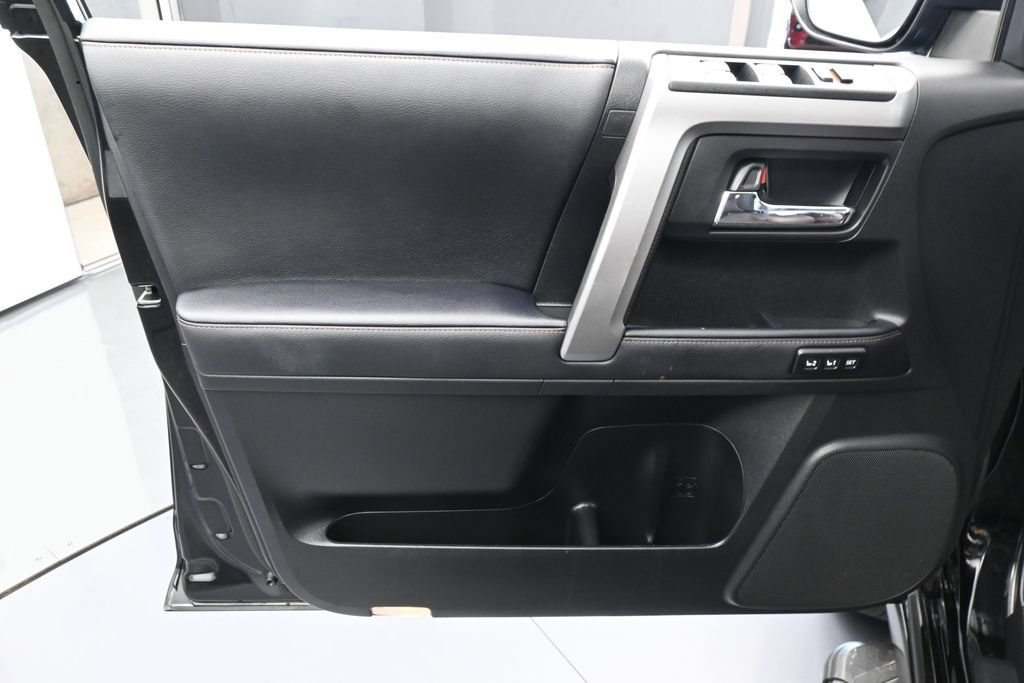 Used 2024 Toyota 4Runner Limited AWD/4WD image 13
