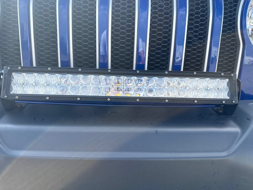 Used 2018 Jeep Wrangler Unlimited Sahara AWD/4WD image 42