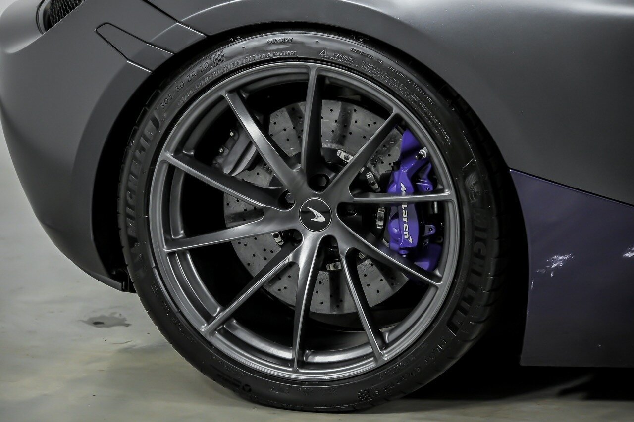Used 2019 McLaren 720S RWD image 17