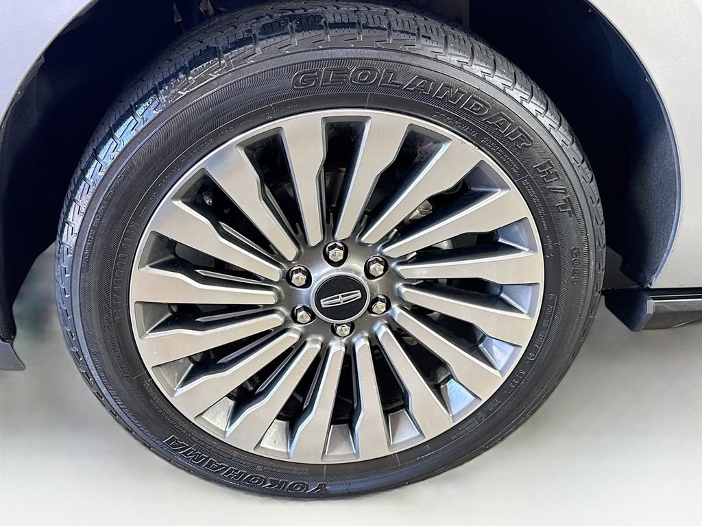 Used 2020 Lincoln Navigator Reserve w/ Luxury Package image 42