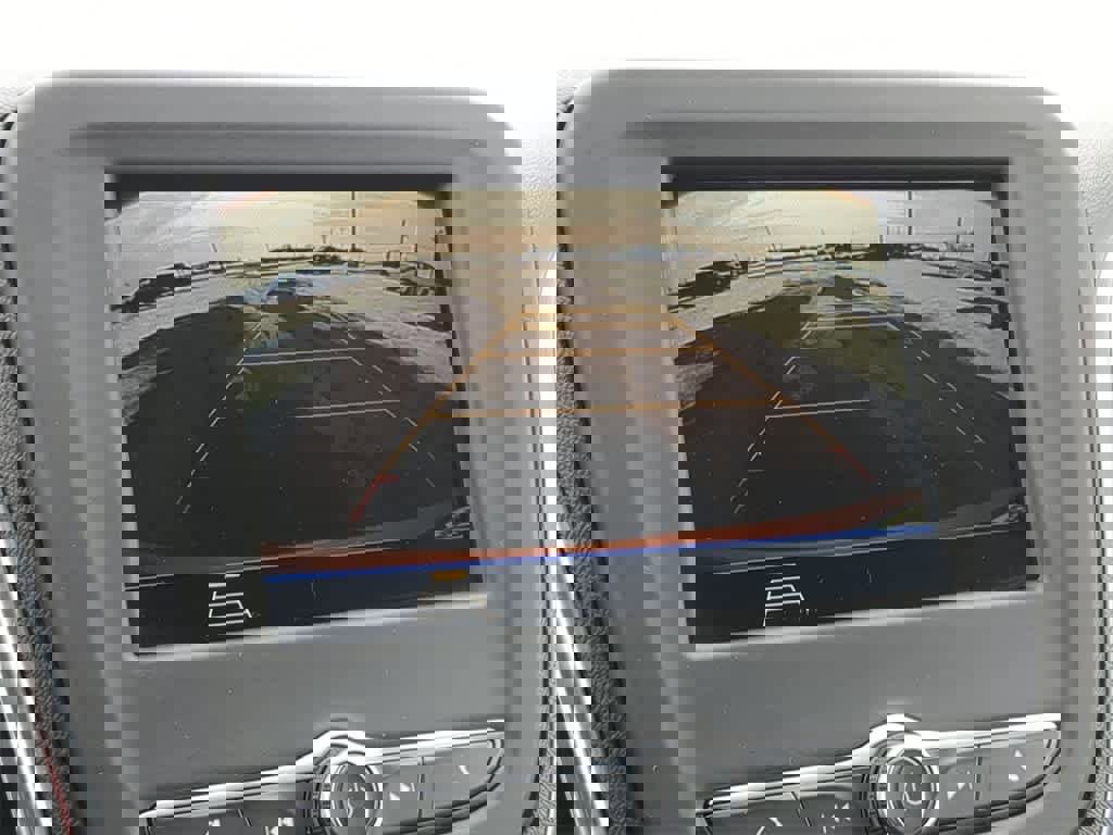 Used 2019 Chevrolet Equinox LT w/ Driver Convenience Package image 27