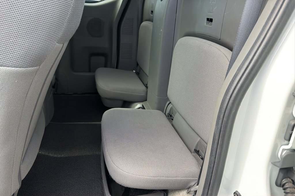 Used 2014 Nissan Frontier S w/ S Preferred Package RWD image 14