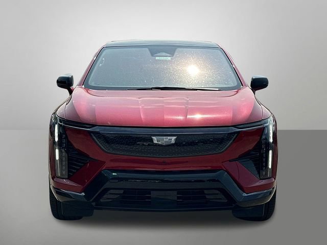 Used 2025 Cadillac Optiq Sport 2 w/ LPO, ONYX Package image 12