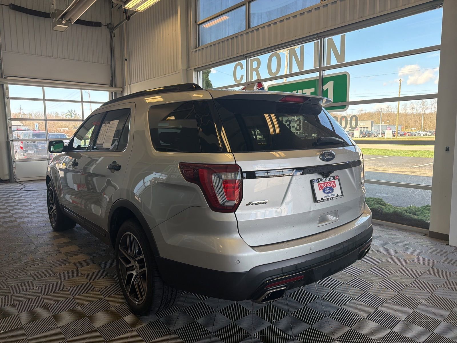 Used 2016 Ford Explorer Sport image 4