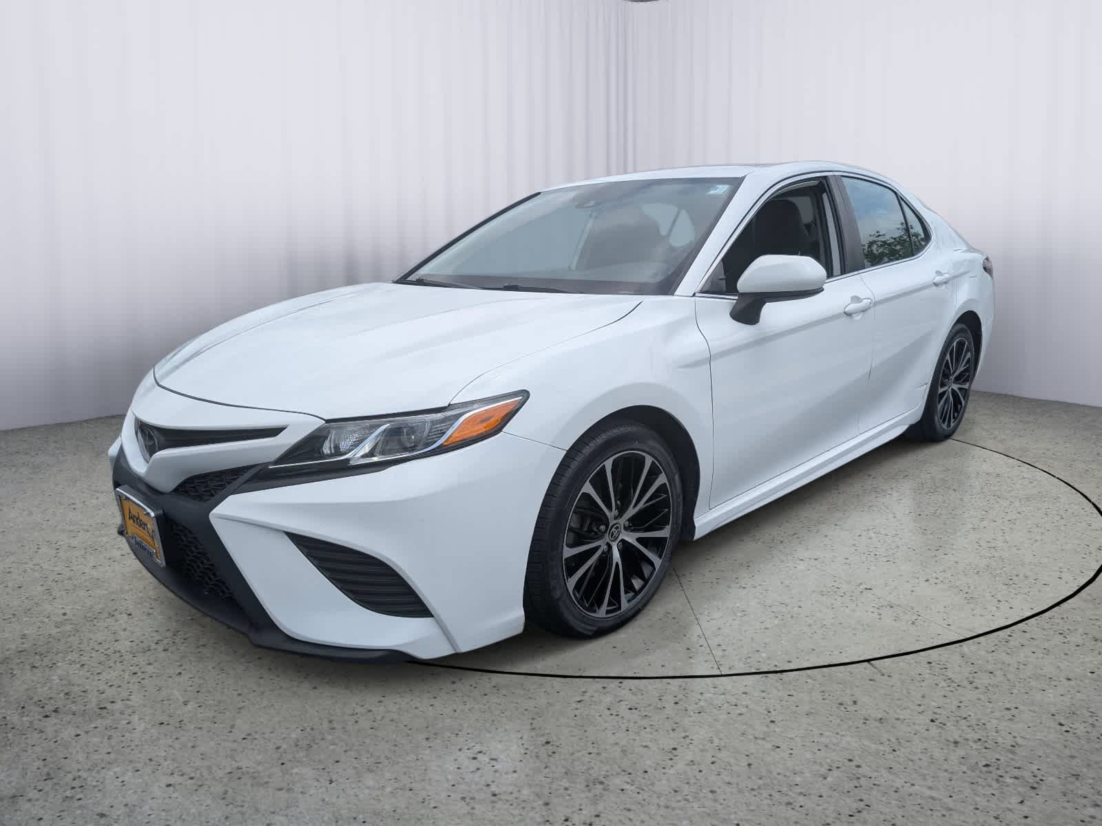 Used 2020 Toyota Camry SE FWD image 7