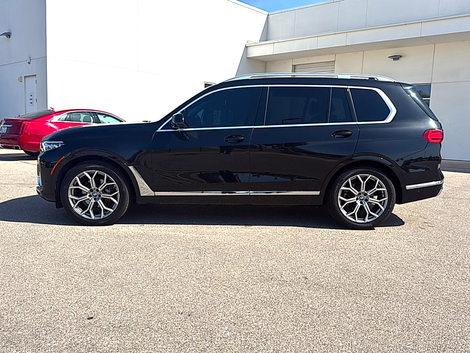 Used 2022 BMW X7 xDrive40i w/ Executive Package AWD/4WD image 4