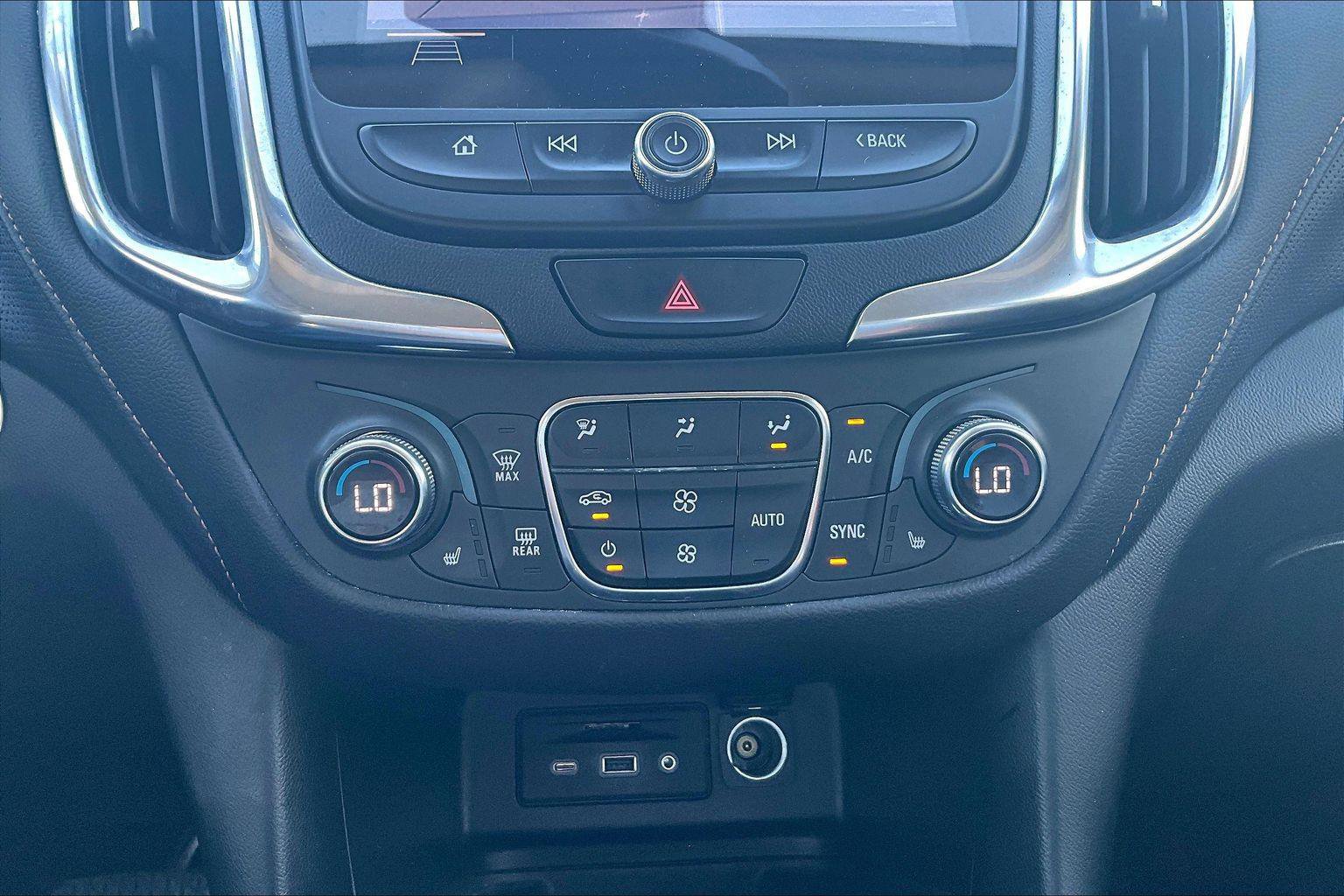 Used 2021 Chevrolet Equinox Premier AWD/4WD image 30