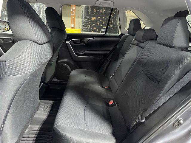 Certified 2020 Toyota RAV4 LE w/ All Weather Liner Package AWD/4WD image 17