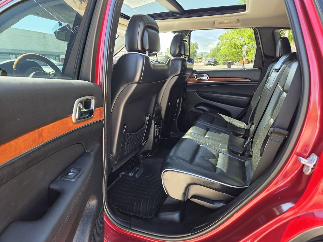 Used 2013 Jeep Grand Cherokee Overland AWD/4WD image 11
