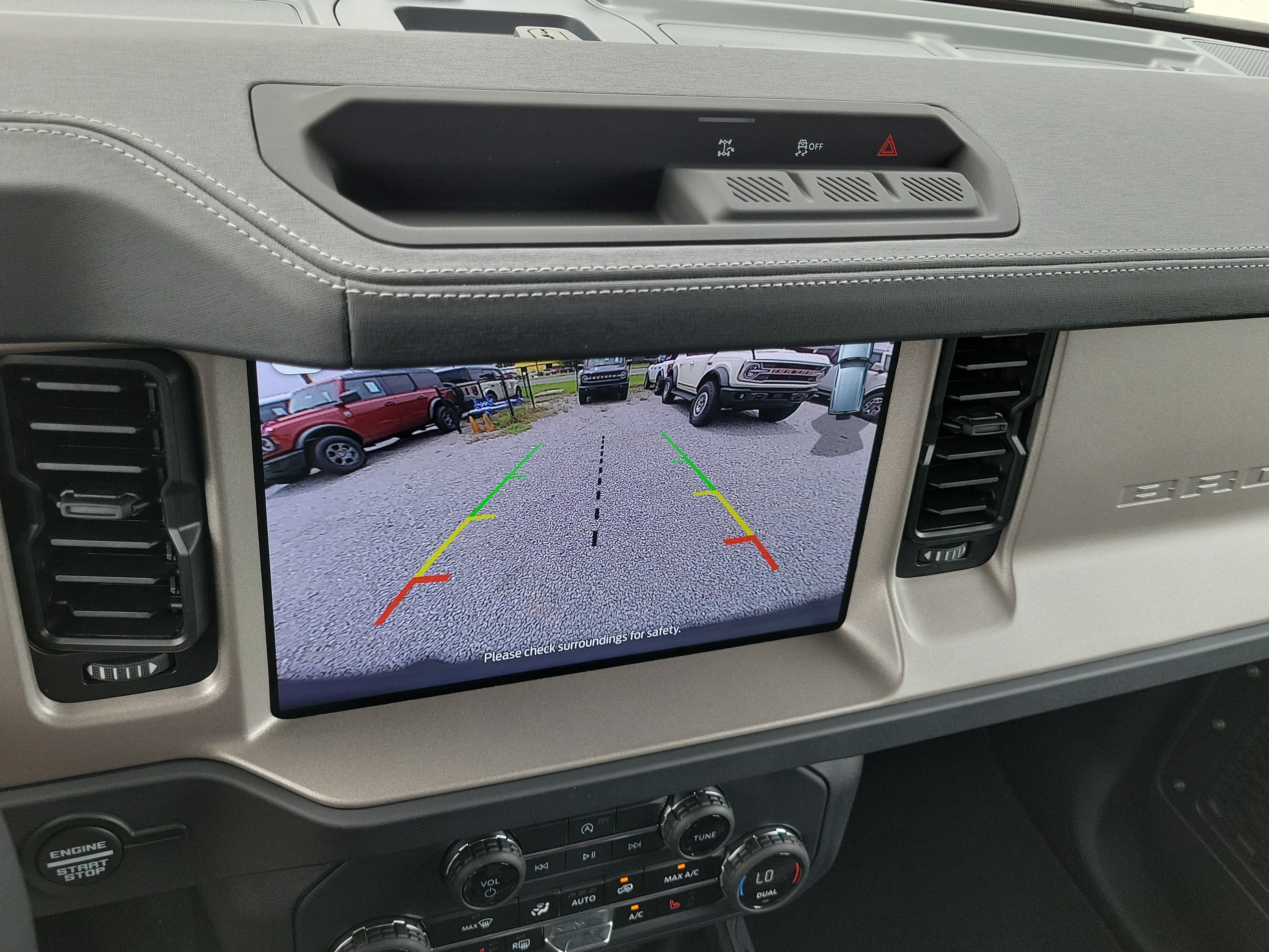 New 2026 Ford Bronco Outer Banks AWD/4WD image 18