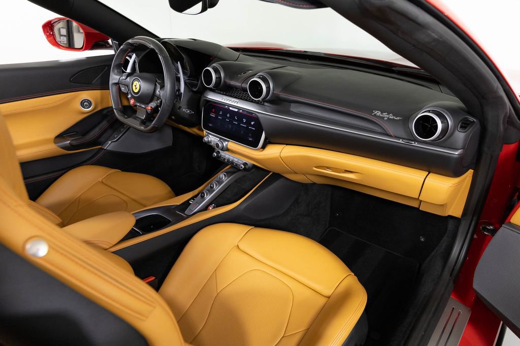 Used 2020 Ferrari Portofino image 40