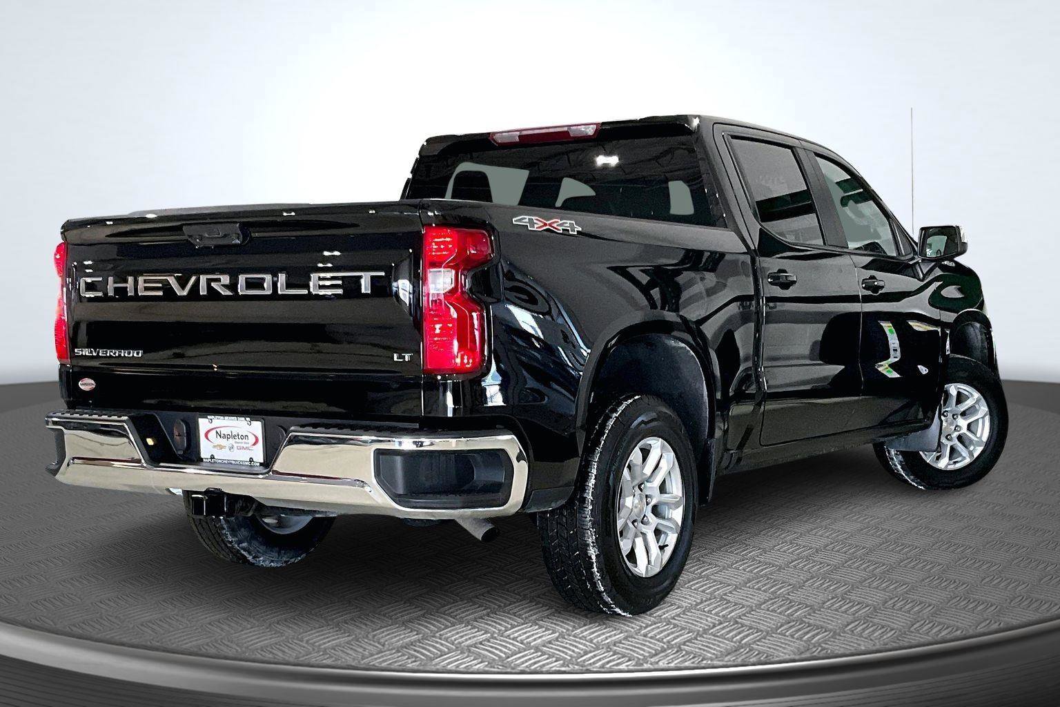 Used 2022 Chevrolet Silverado 1500 LT w/ Protection Package image 2