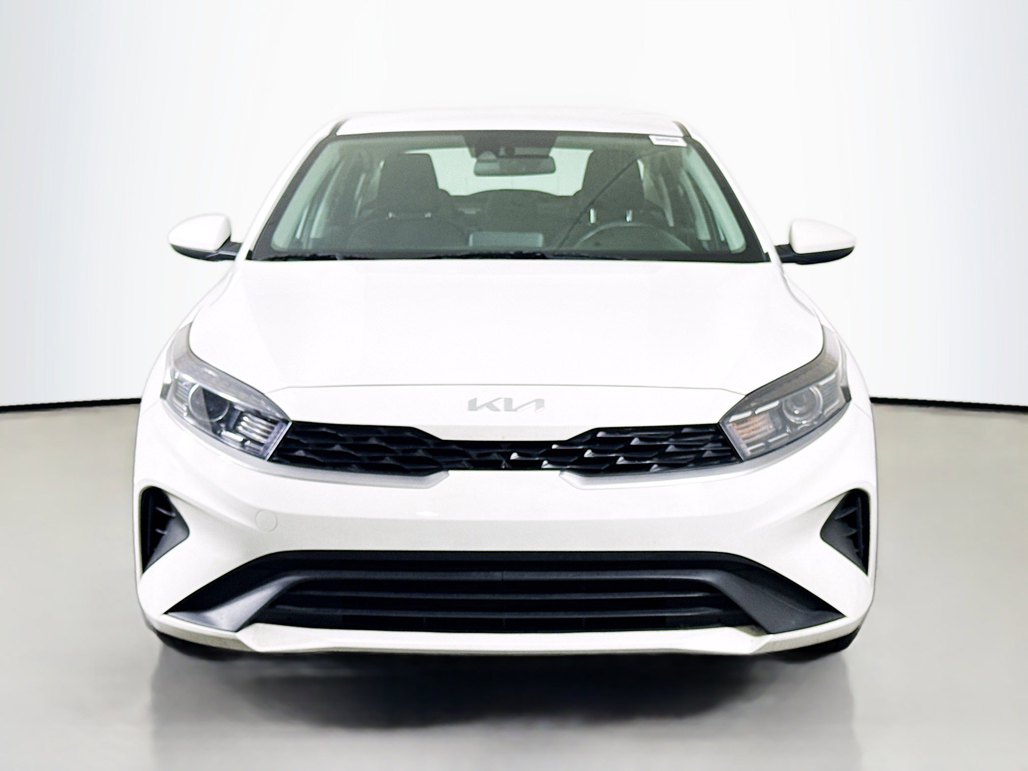 Used 2024 Kia Forte LX FWD image 2